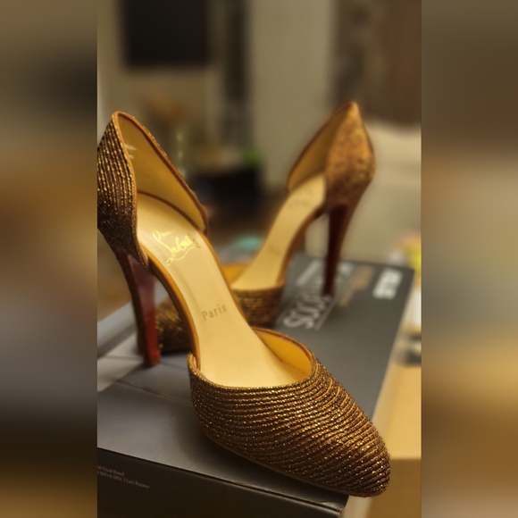 Christian Louboutin Women's  Labyrinth 100 Bronze Beaded Heels - Picture 4 of 4